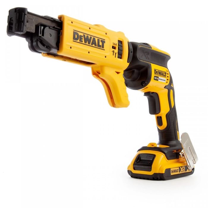 Акумулаторен винтоверт DEWALT DCF620D2K с батерии и зарядно устройство
