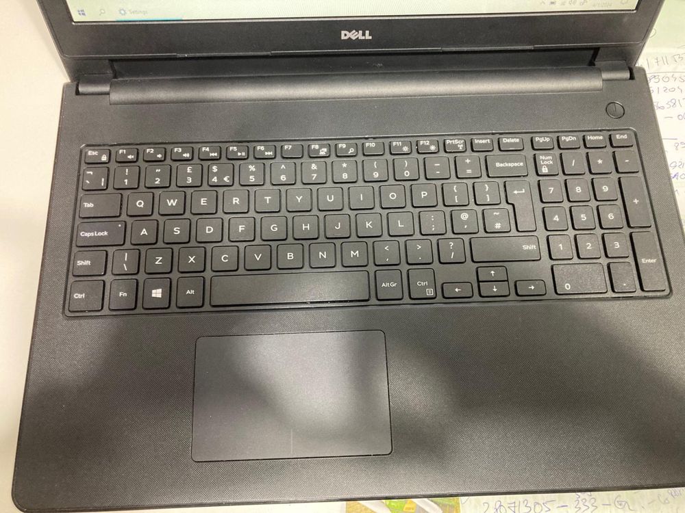 Laptop DELL Inspiron 15