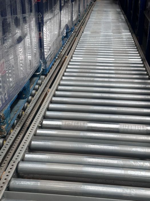 Vand banda transportatoare pe role dim 2, 50lungime pe 90 cm latime. 1