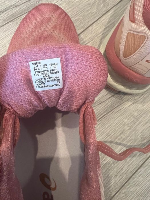 Adidași de alergat Asics mărimea 39