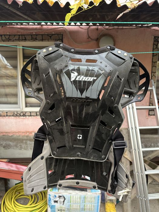 Нагръдник Thor