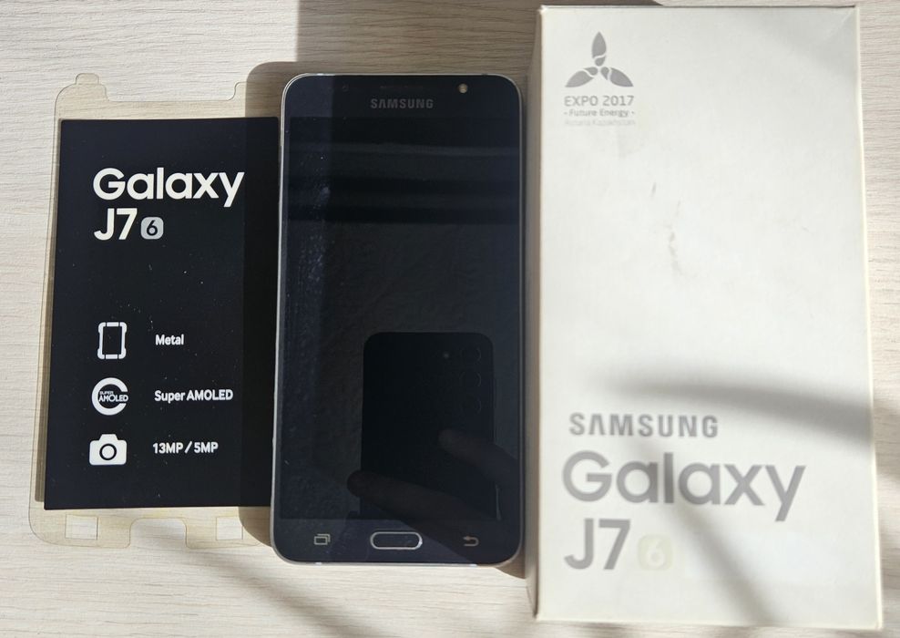 Samsung J7 2016.
