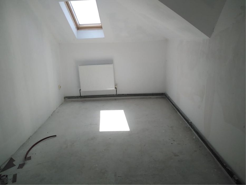 Apartament 3 camere 100 m2 centru Gaesti