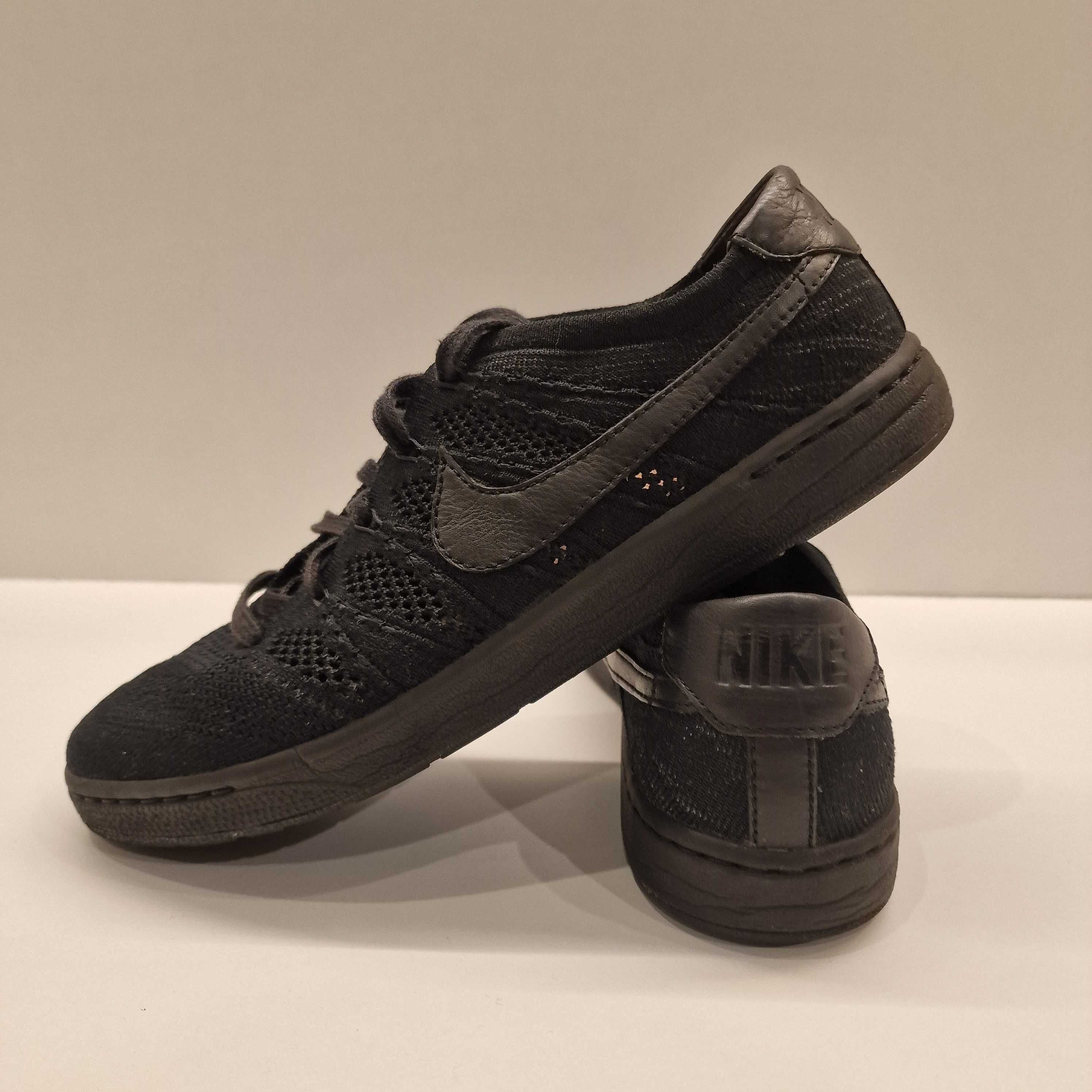 Sneakers NIKE Ultra Flyknit „Triple Black” (mărimea 42)