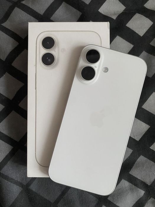 iPhone 16/128гб/100%
