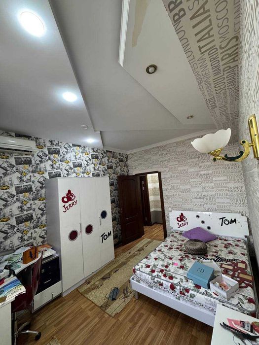 Сдаётся 4-комнатная квартира на Ц1 Японское посольство