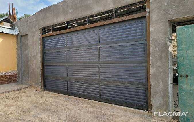 Автоматические гаражные ворота для дома.