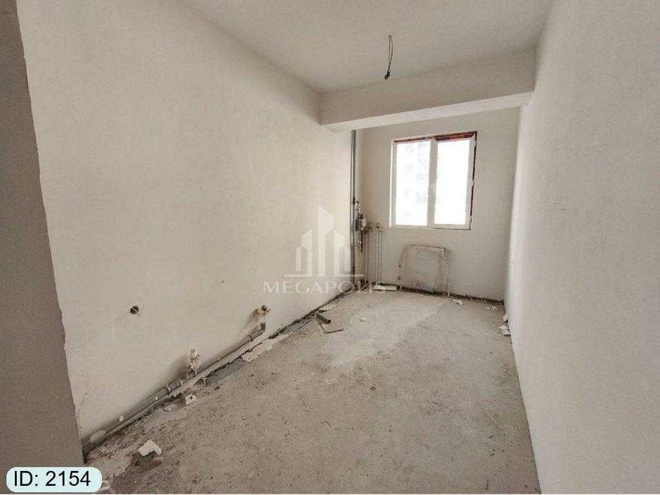 kritiy eski sumda 1 xona karobka uy sotiladi №2154