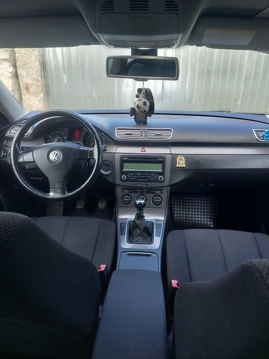 Vindem vw b6 1.4 tsi model 2009