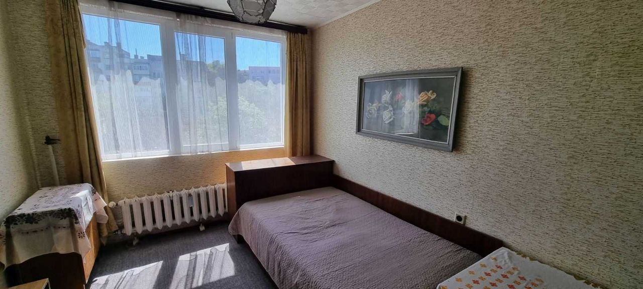 Продава се Четиристаен апартамент в Разград, Център - 100 кв.м за 1071 €/кв.м - Снимка #3