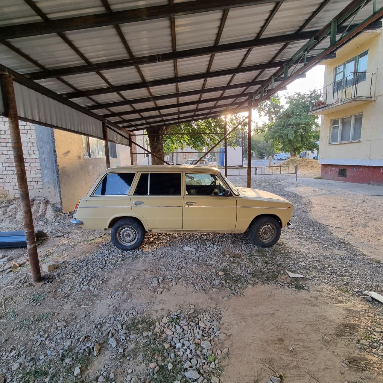 Vaz 2102, 1976, 2500$
