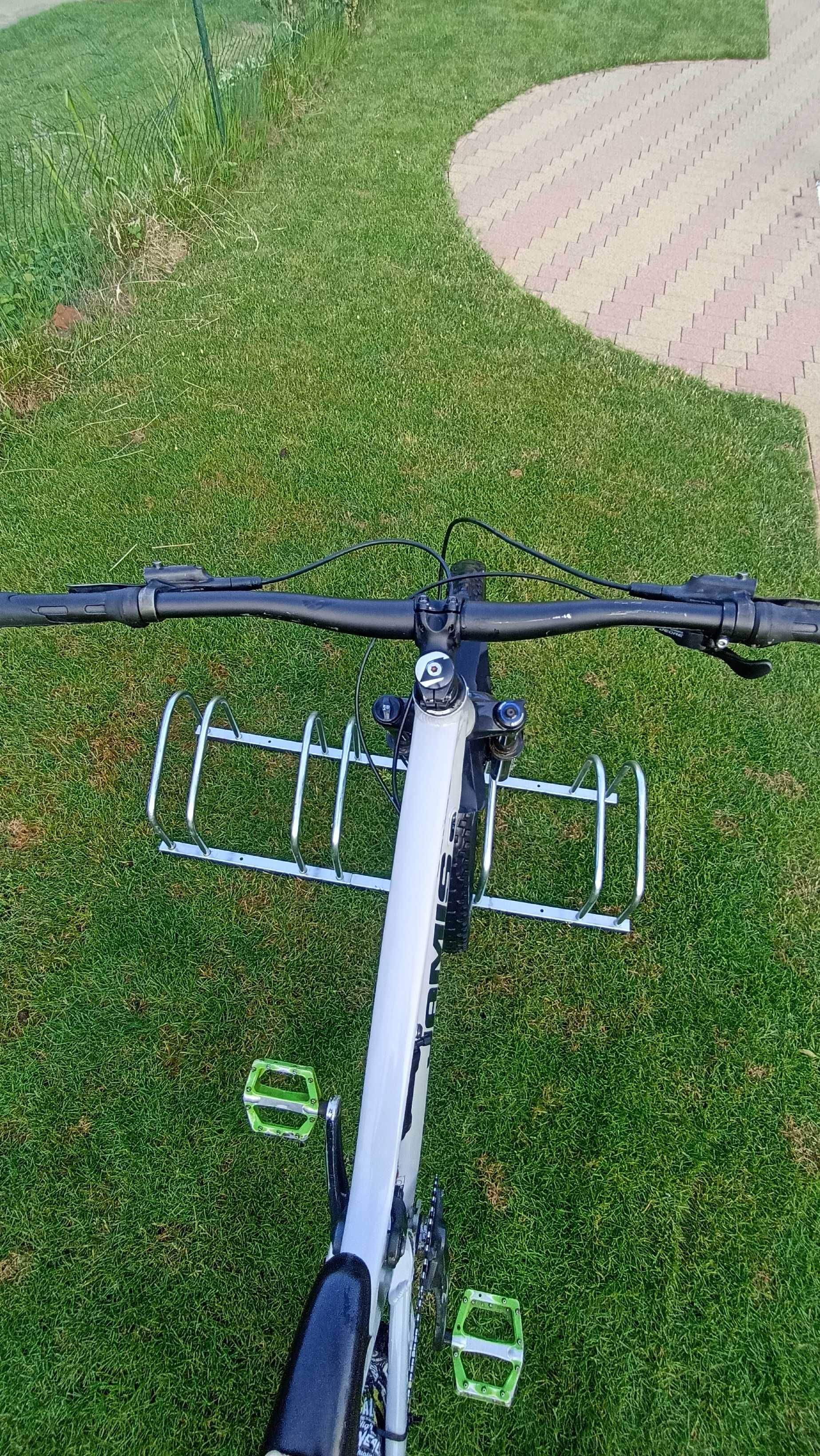 Vând bicicleta jamis DAKAR