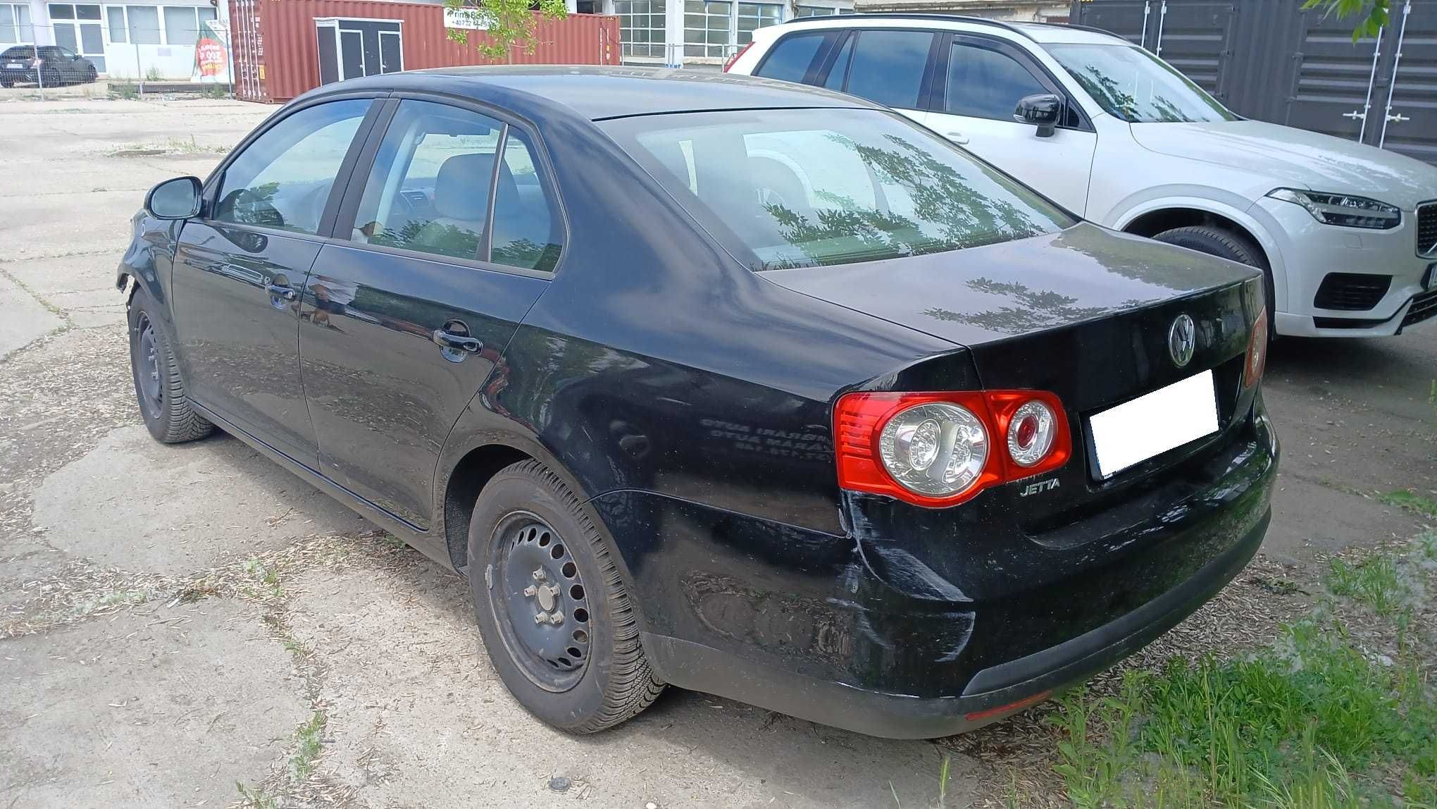 Dezmembrez VW JETTA 1.6 BENZINA DIN 2008-BSE