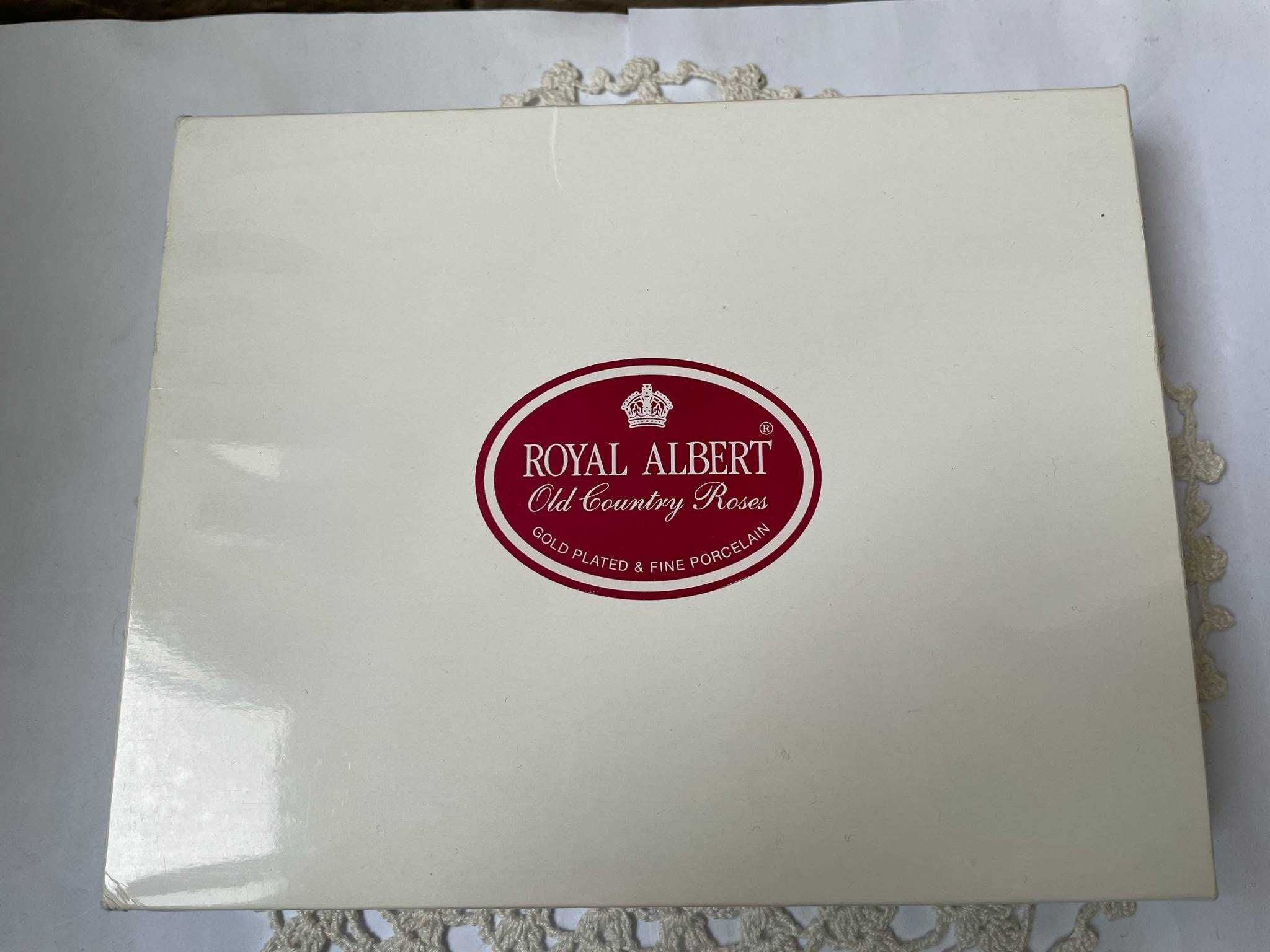 ROYAL ALBERT красиви нови позлатени десертни вилички от Англия