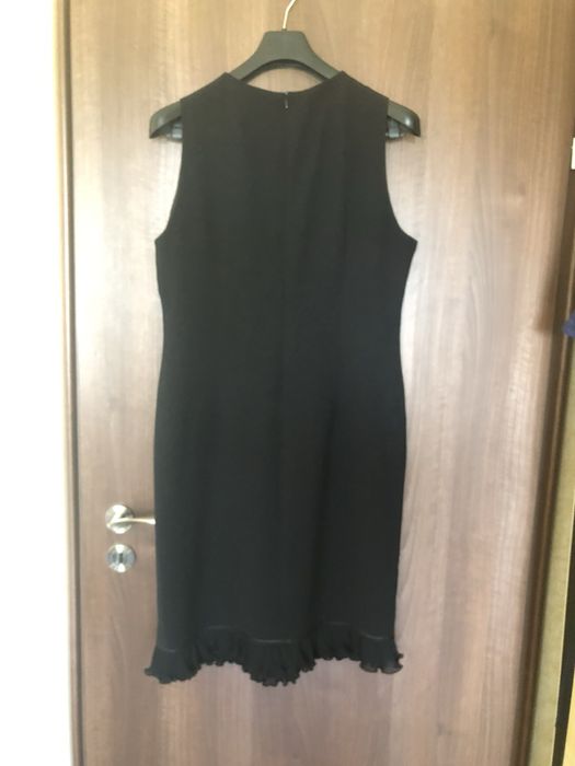 Елегантни рокли Badoo