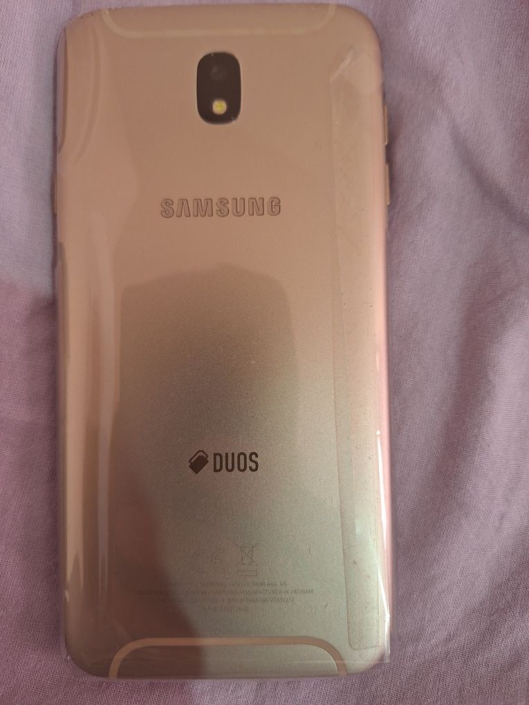 Продавам мобилен телефон SAMSUNG