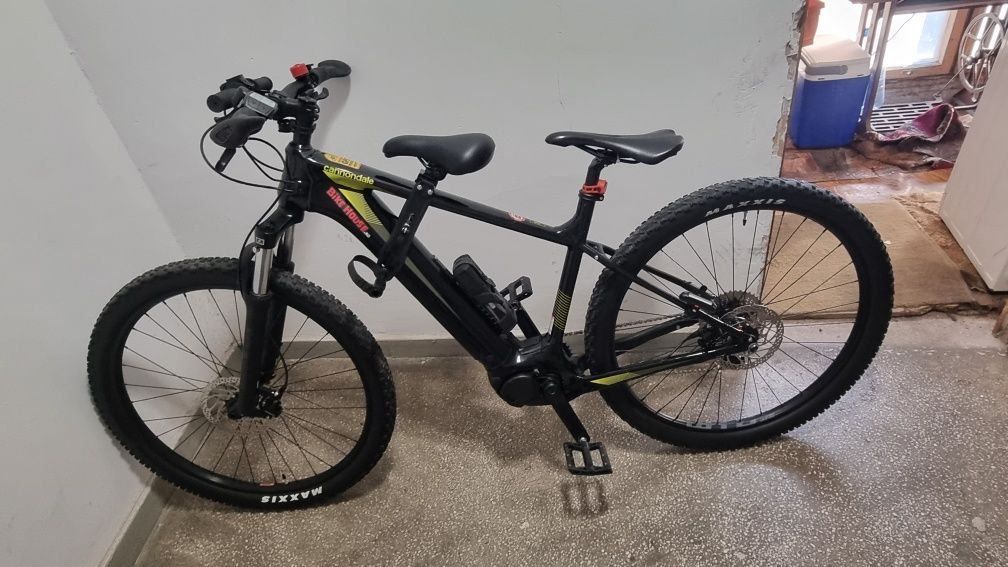 Bicicleta  electrica Cannondale neo 3   ( cube giant trek ktm)
