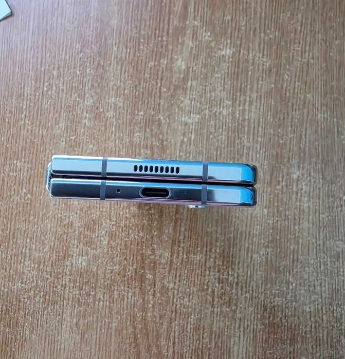 Vând/schimb  Samsung Galaxy Z Fold 5 512GB