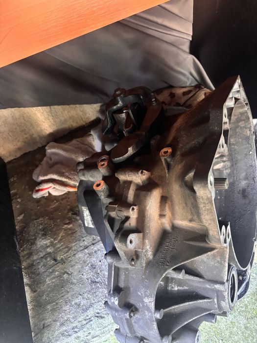 Cutie viteze ford focus mk3