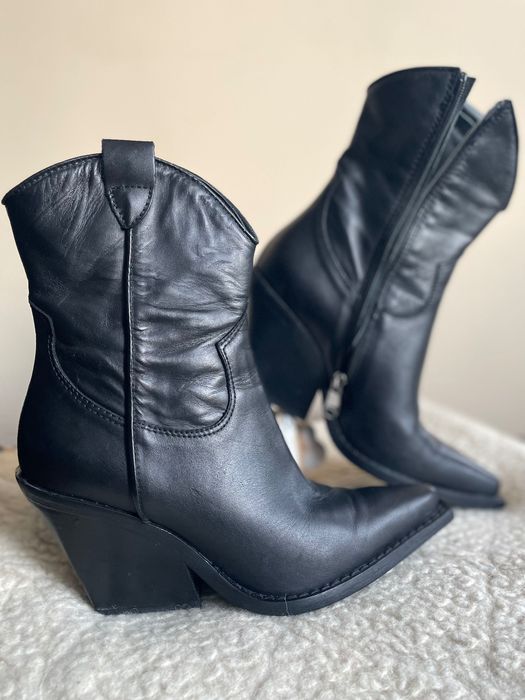 Кожени боти, No. 38