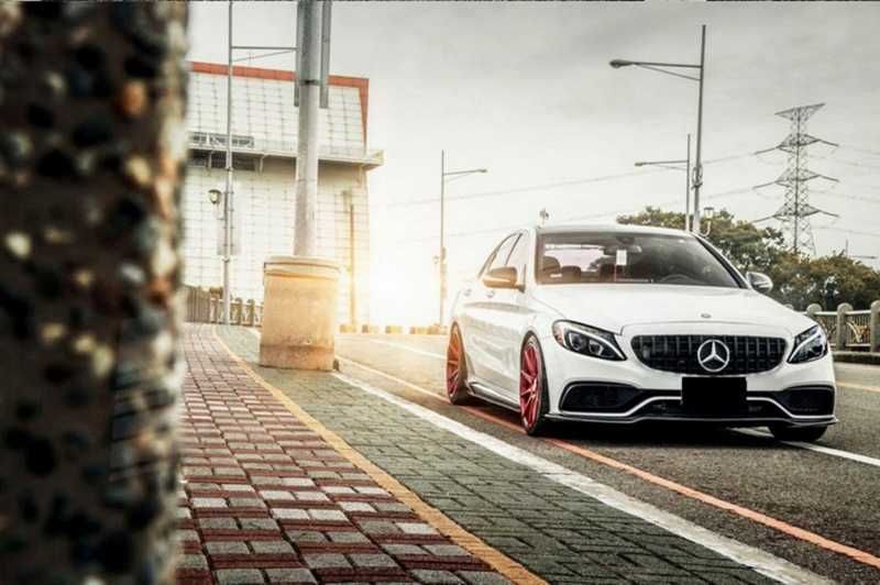 Тунинг решетка GT-R дизайн за Mercedes C-Class W205 Черен гланц