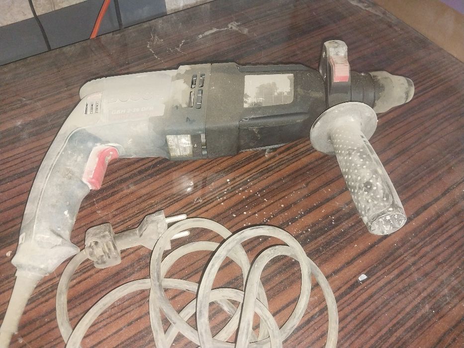 Перфоратор,болгарка рабочий