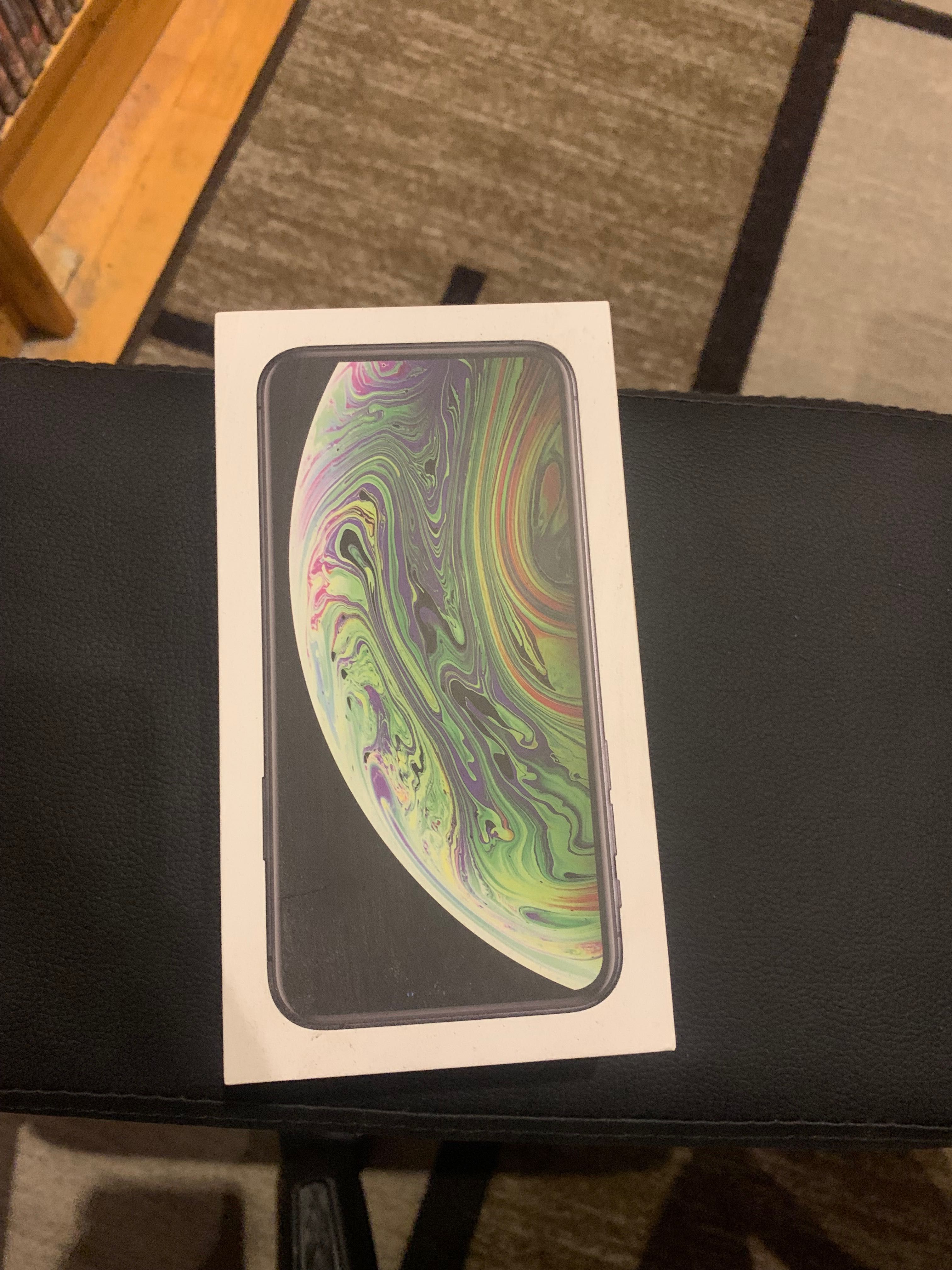 iPhone XS Пррфектен с нова батерия