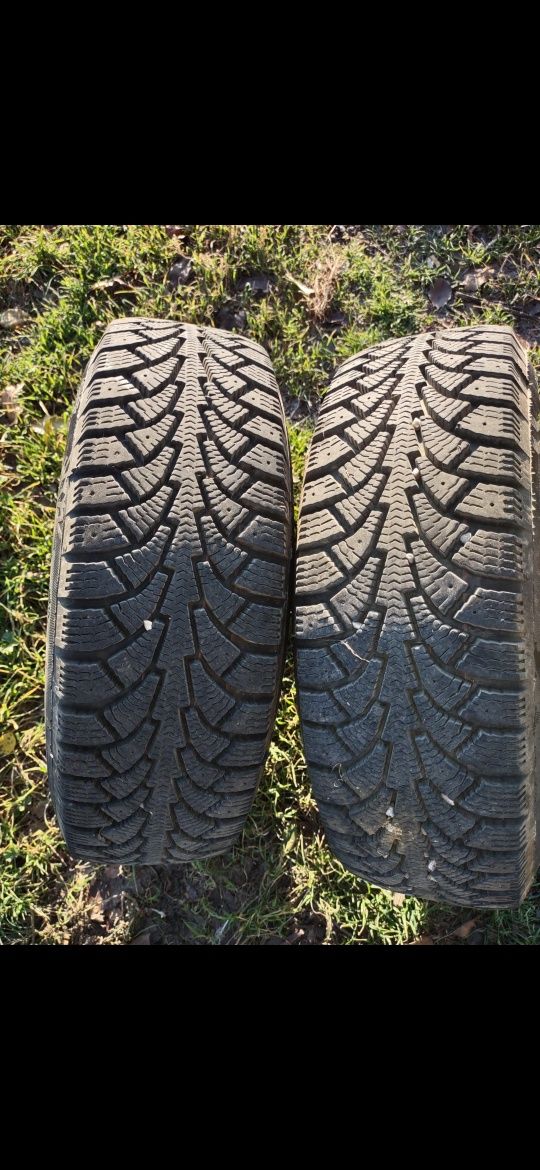 2 Anvelope iarnă aproape noi r13 cu jante