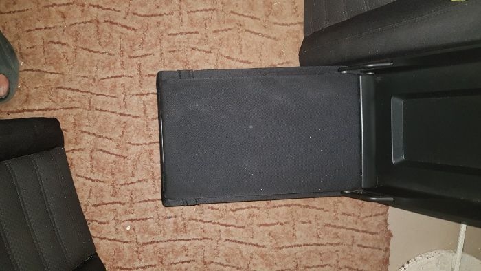 Cotiera Torosuri Scrumiera Scaune banchete Reserva 17 VW Passat B6 B7