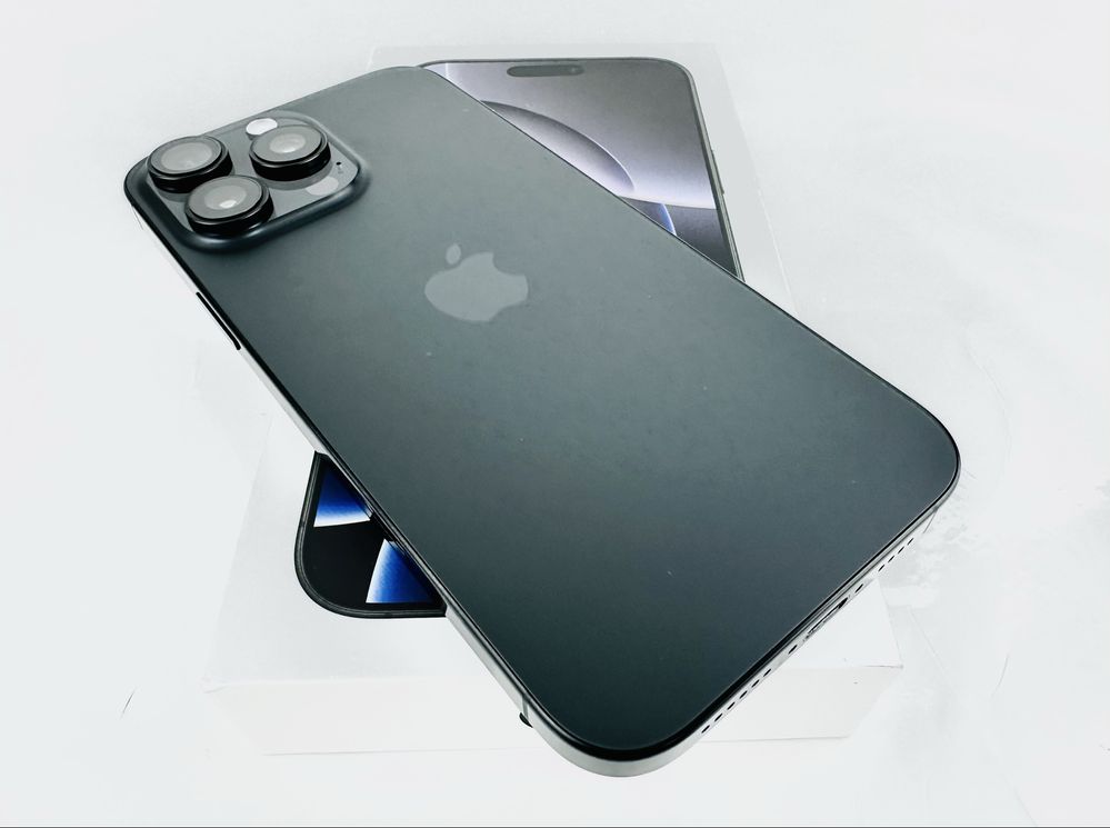 Apple iPhone 16 Pro 256GB Black Titanium КАТО НОВ! Гаранция!