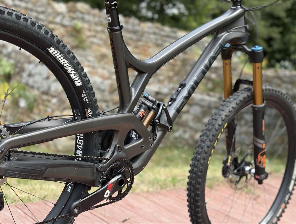 Evil Wreckoning Carbon Enduro