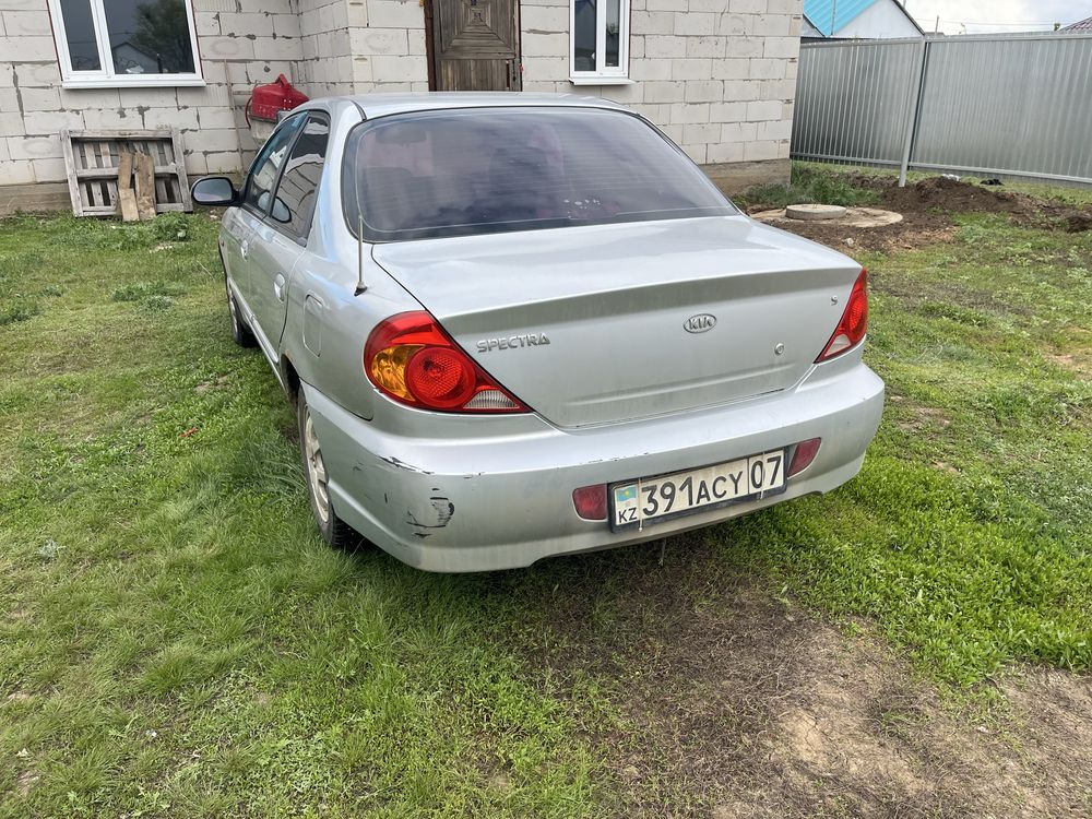 Kia spectra.