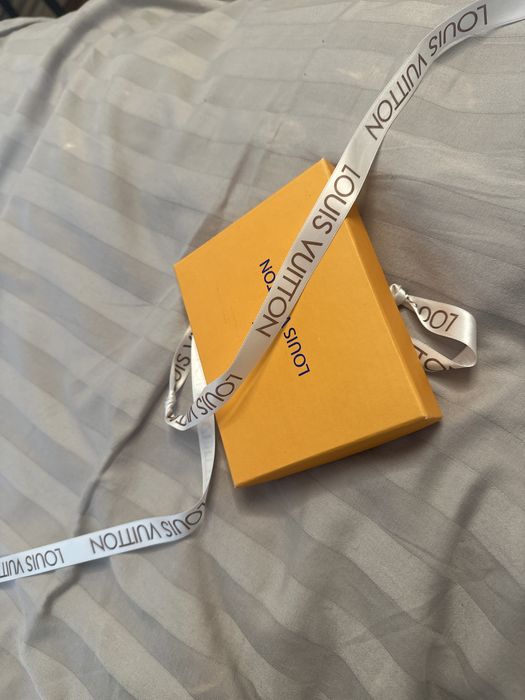 Portofel Louis Vuitton perfect pentru un cadou