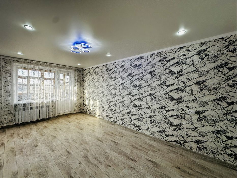 На 27-квартале предлагам 1-комнатную квартиру на 2-этаже