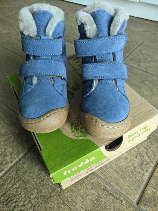 Vând ghete noi Froddo