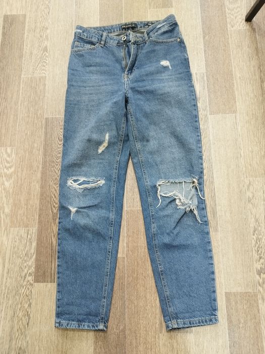 Продам рванки джинсы