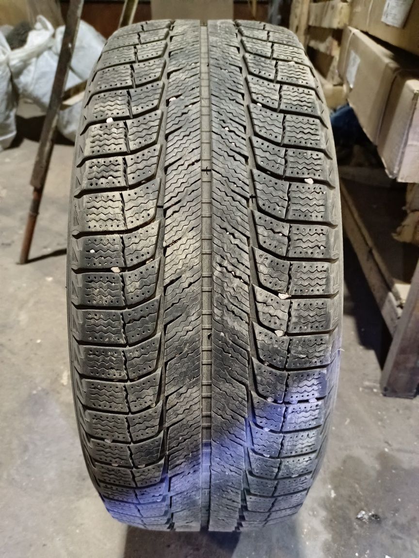 Зимние шины( липучка) Michelin latitude x-ice 235/55/18