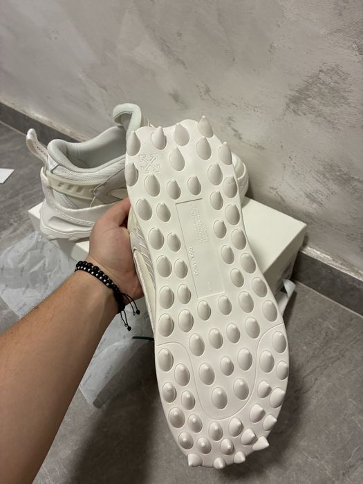 vand adidasi off white