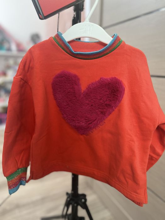 Hainute fetita  Agatha