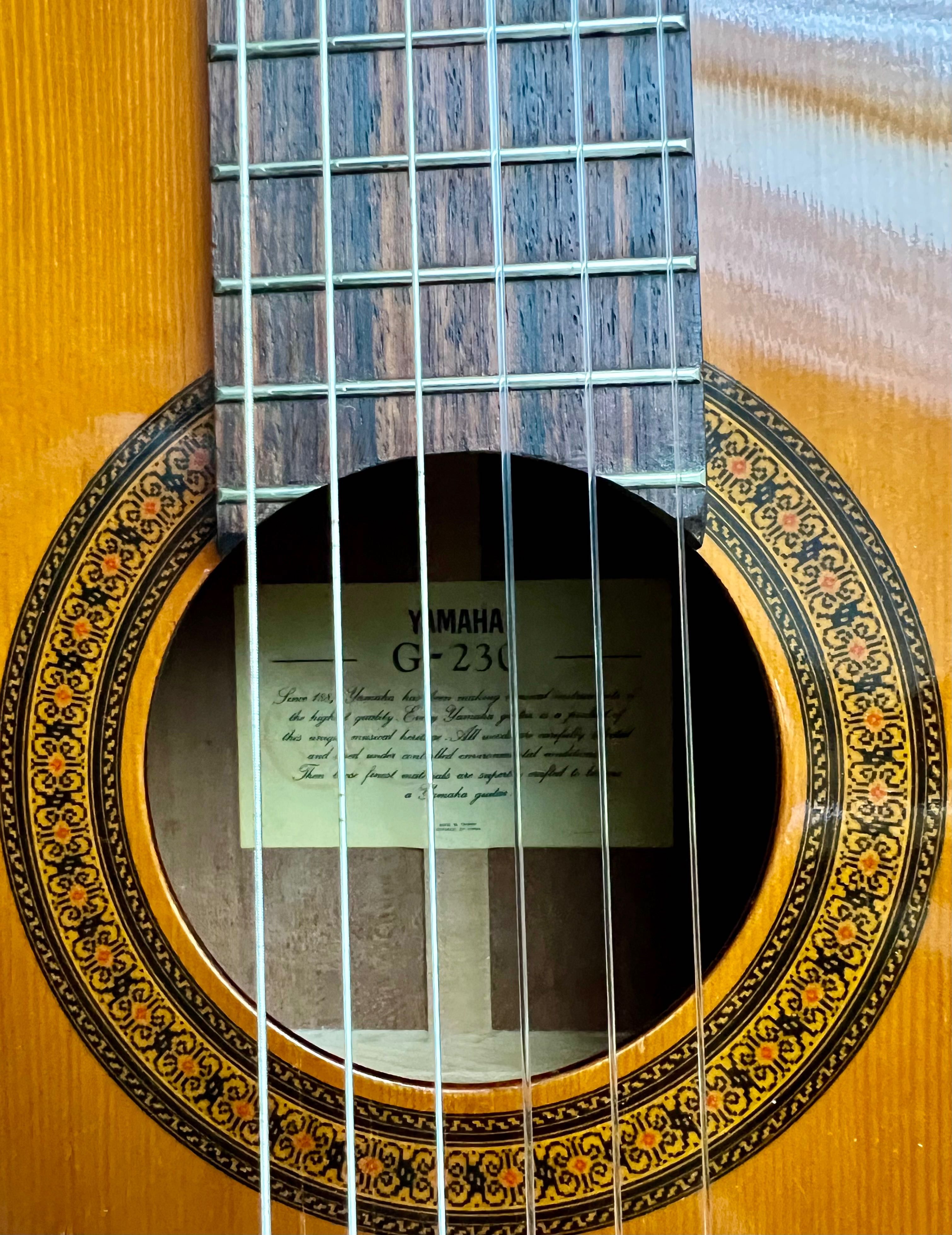 Класическа акустична китара Ямаха G-230