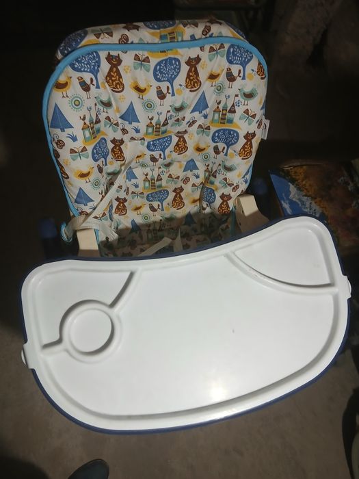 Vând scaun pt copil