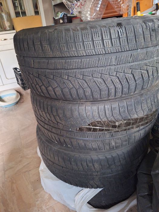 Anvelope iarna 235 55 r17 Hankook