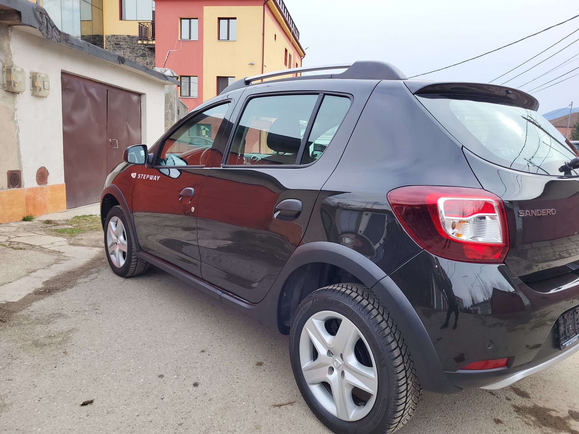 Dacia Sandero Stepway 
Echipare Prestige  
2015 luna a-VII-a
0.9 tce