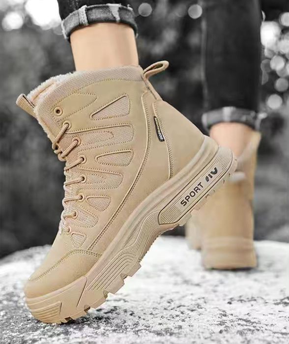 Высокие зимние ботинки