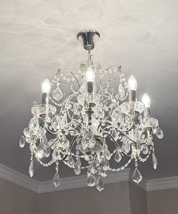 Хрустальная люстра