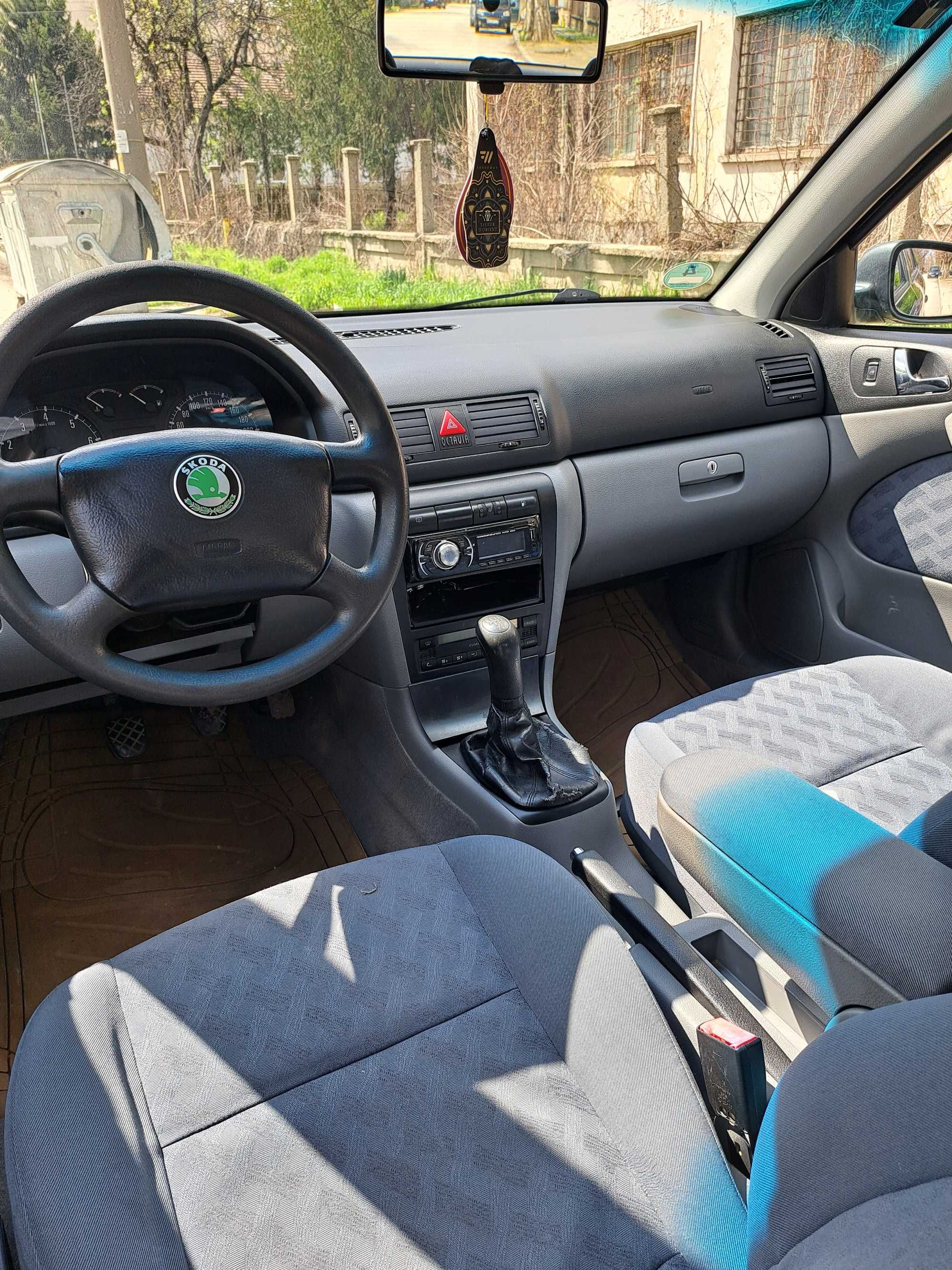 Skoda Octavia 1.6 sr