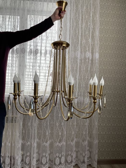 Продам люстры 2 шт, для зала или гостиной.