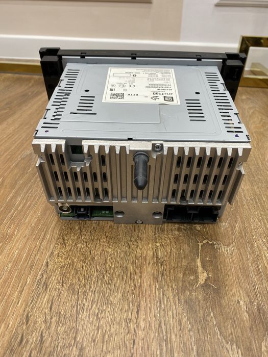 Продается Магнитола и дифлектора на NEXIA 3