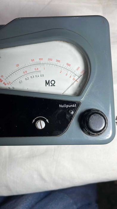 Megohmetru Metrawatt BBC Goerz, model J100/1000