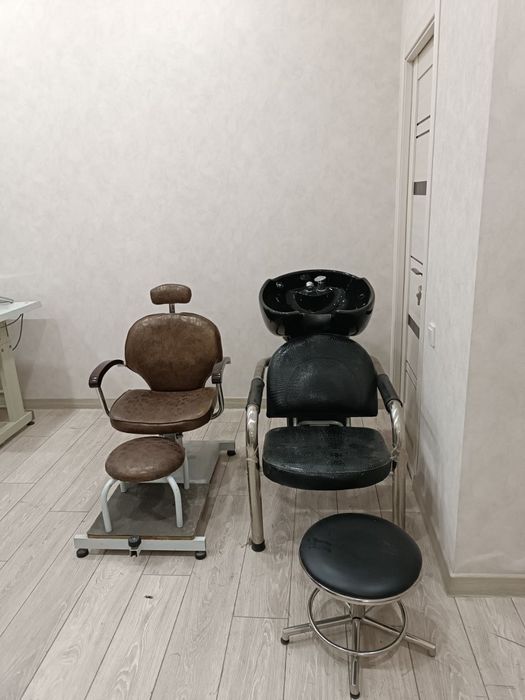 Срочно! Продается парикмахерское кресло и мойка                Парикма